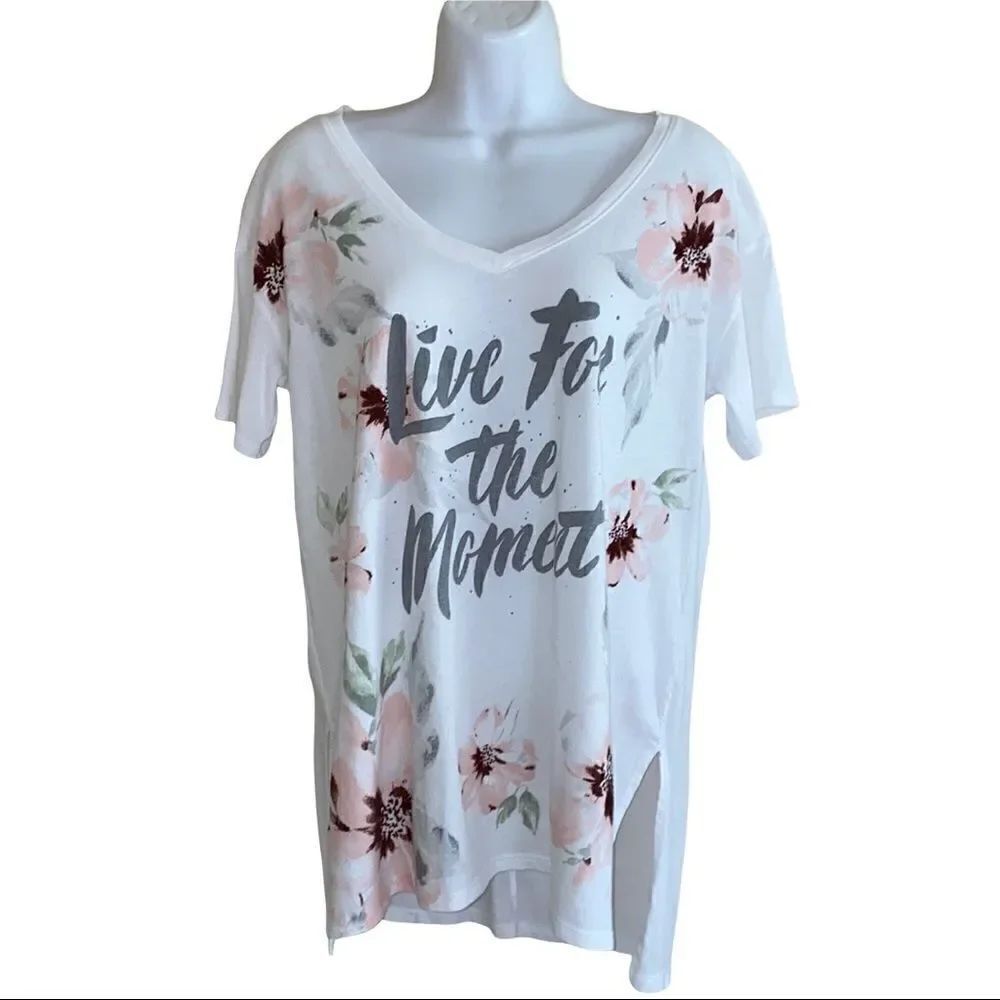 Hollister Women’s Graphic T-shirt Size Small